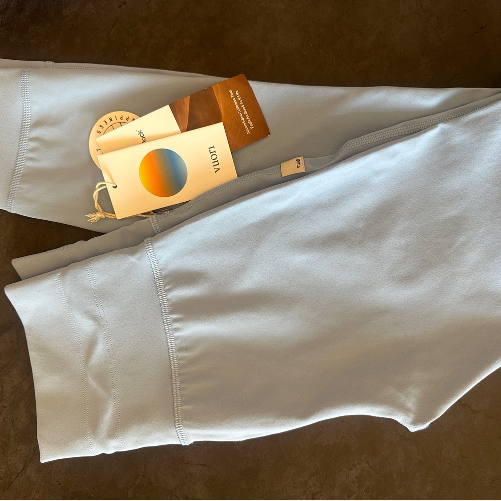 Brand new with tag Vuori Daily Legging size S